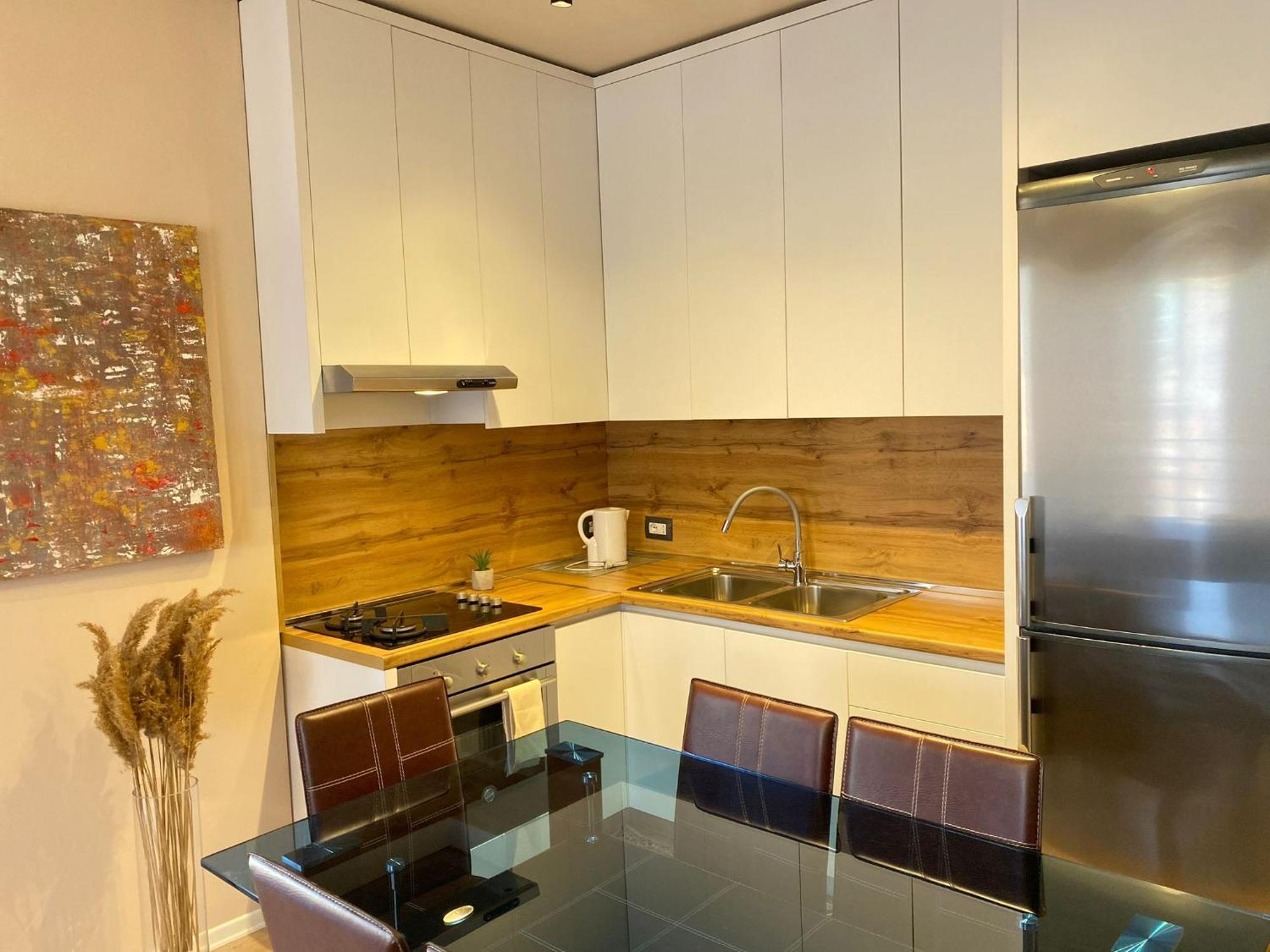 Nemis Apartments In The Centre Of Tirana Four Free Parking エクステリア 写真