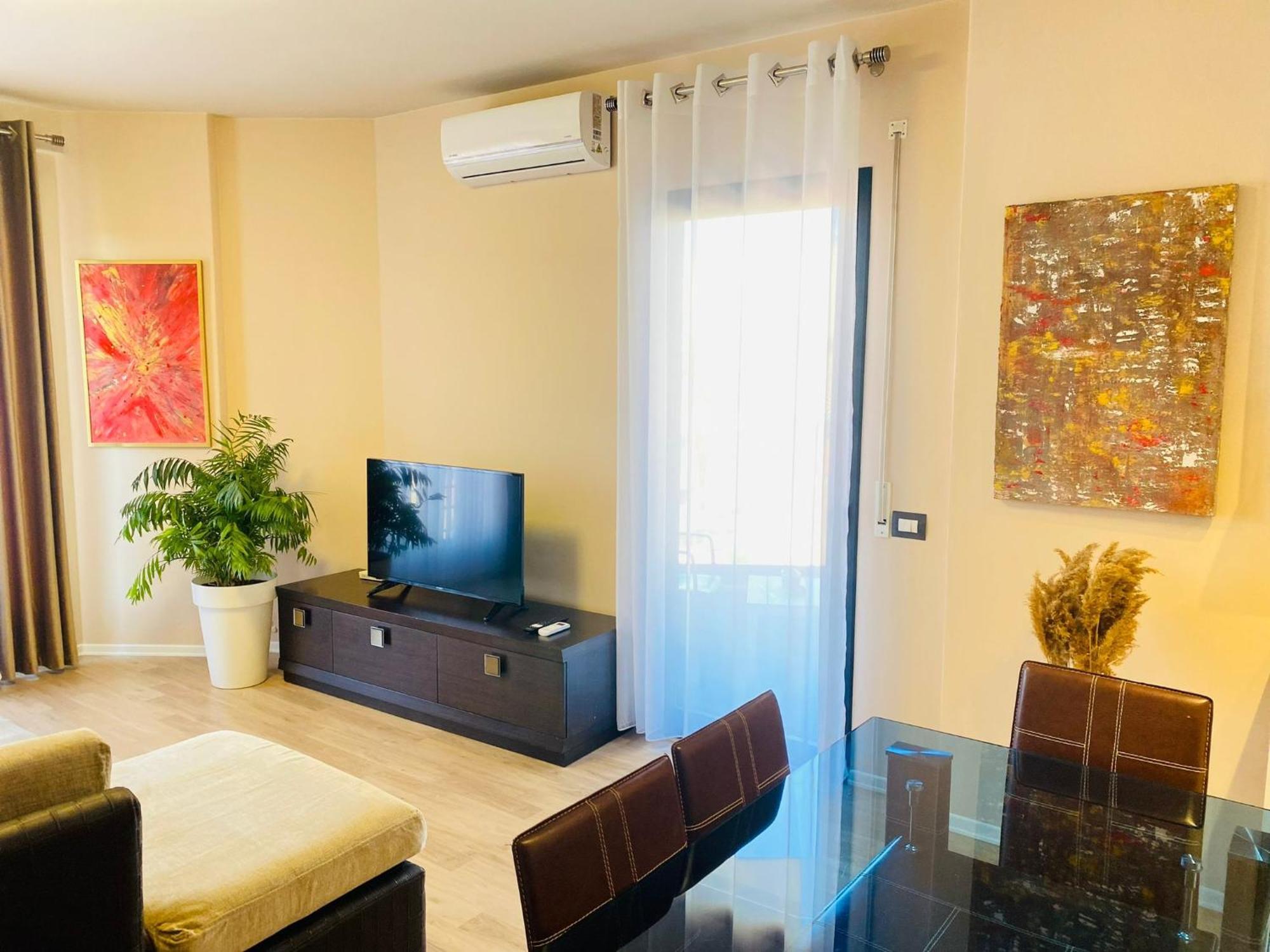 Nemis Apartments In The Centre Of Tirana Four Free Parking エクステリア 写真