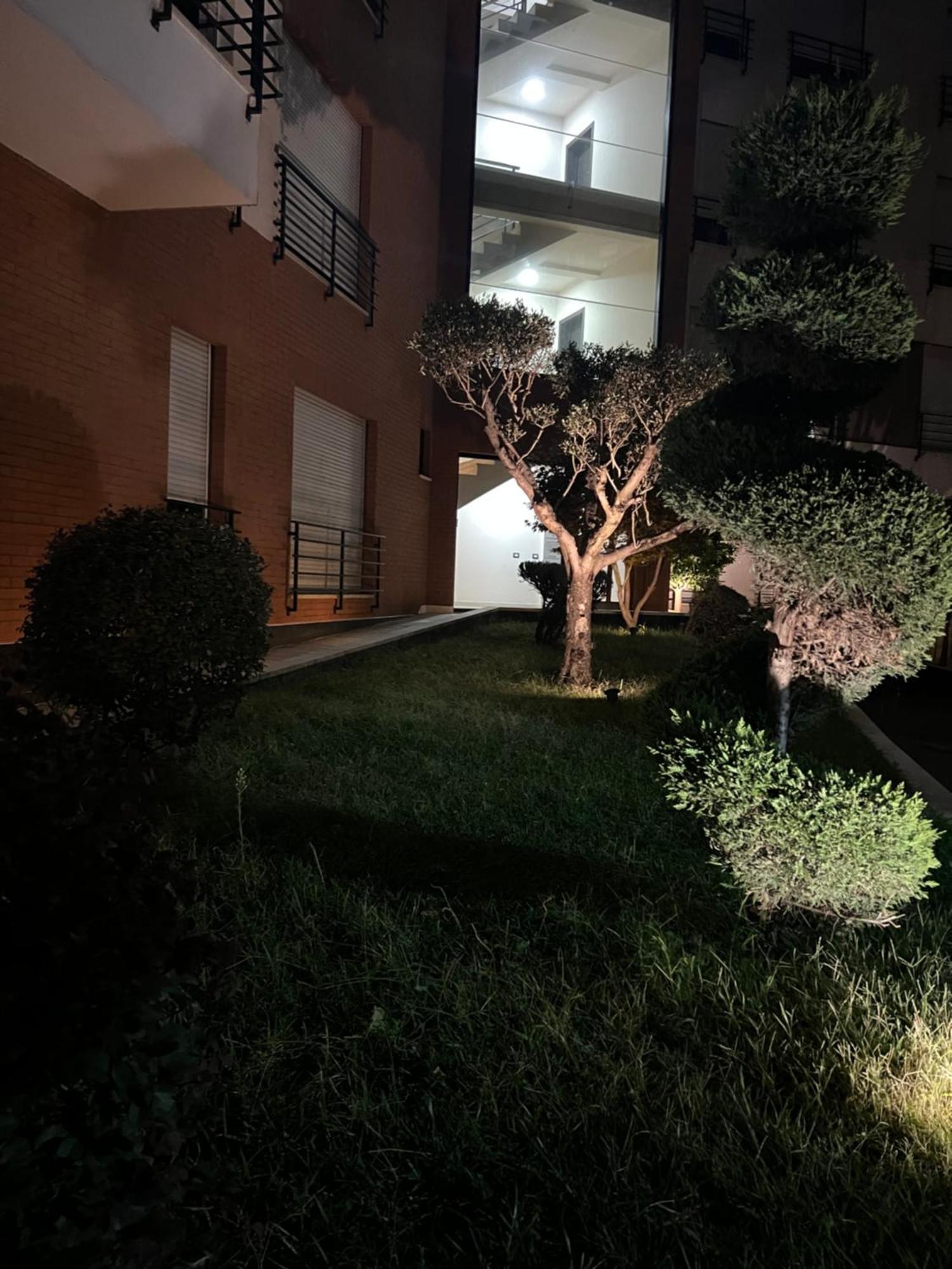 Nemis Apartments In The Centre Of Tirana Four Free Parking エクステリア 写真